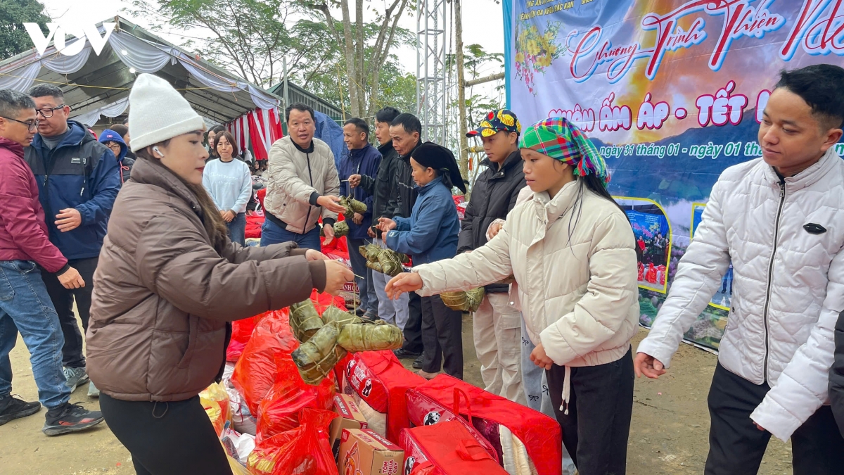 mang mua xuan den som noi vung cao pu luon hinh anh 3