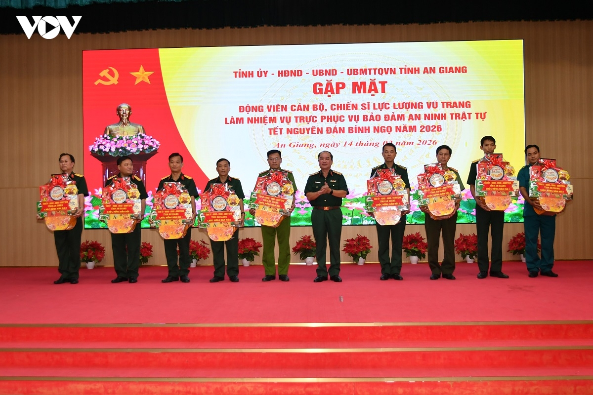 an giang kiem tra cong tac san sang chien dau va to chuc tet nguyen dan binh ngo hinh anh 3