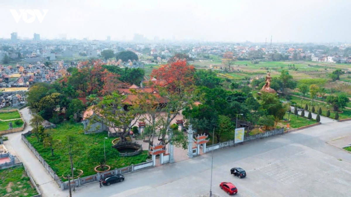 Dau xuan ve tu luong xam tuong nho Duc vuong ngo quyen hinh anh 4