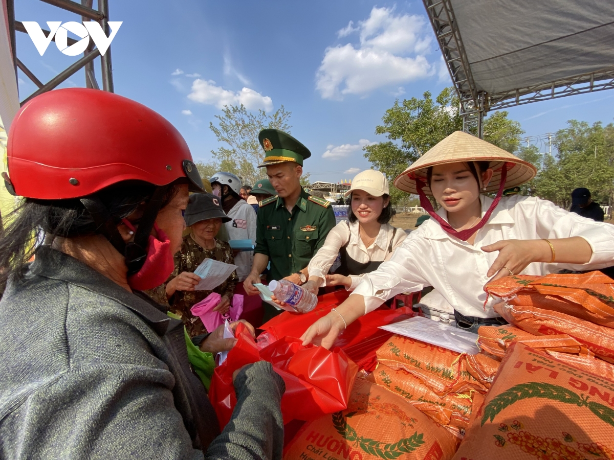 “Xuân Biên phòng ấm lòng dân bản” lan tỏa nghĩa tình nơi biên cương Đắk Lắk