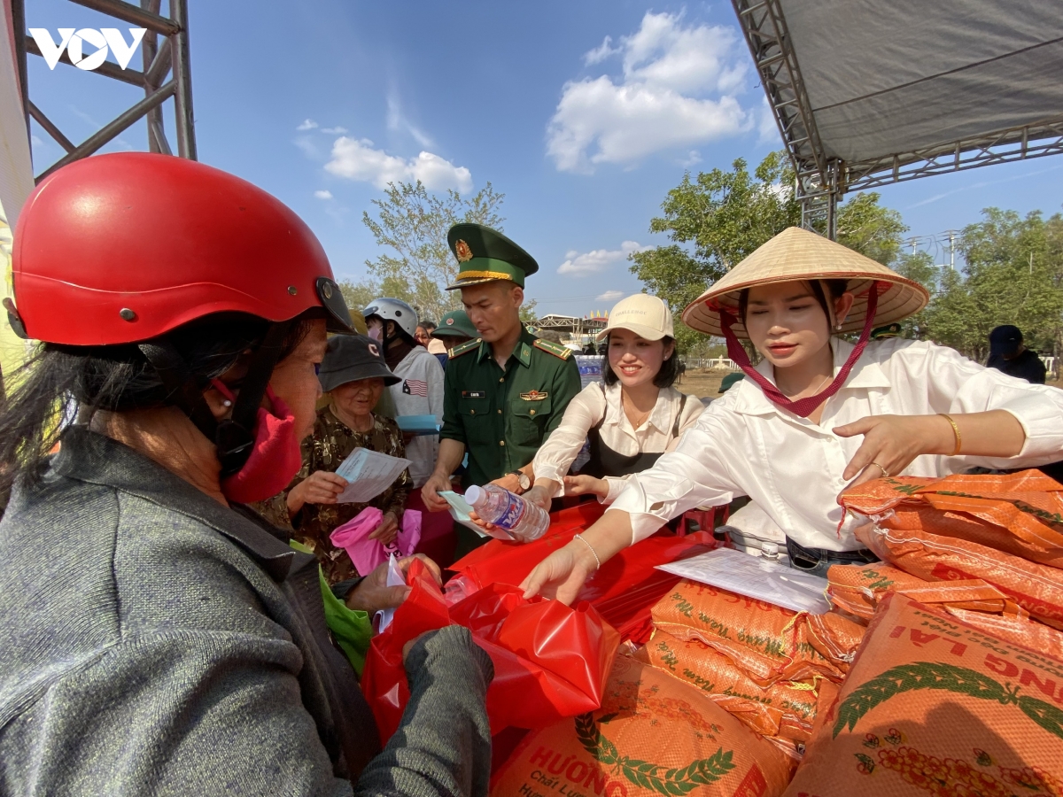 xuan bien phong am long dan ban lan toa nghia tinh noi bien cuong Dak lak hinh anh 2