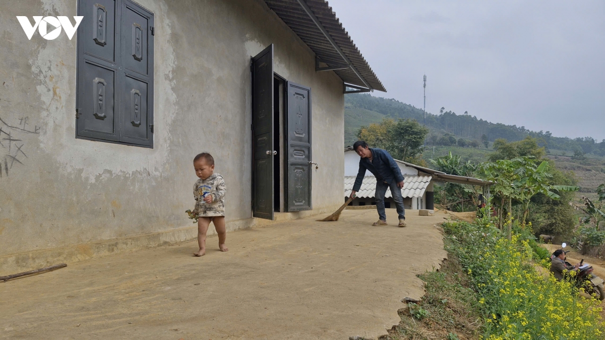 xuan am ap trong nhung ngoi nha moi o lao cai hinh anh 2