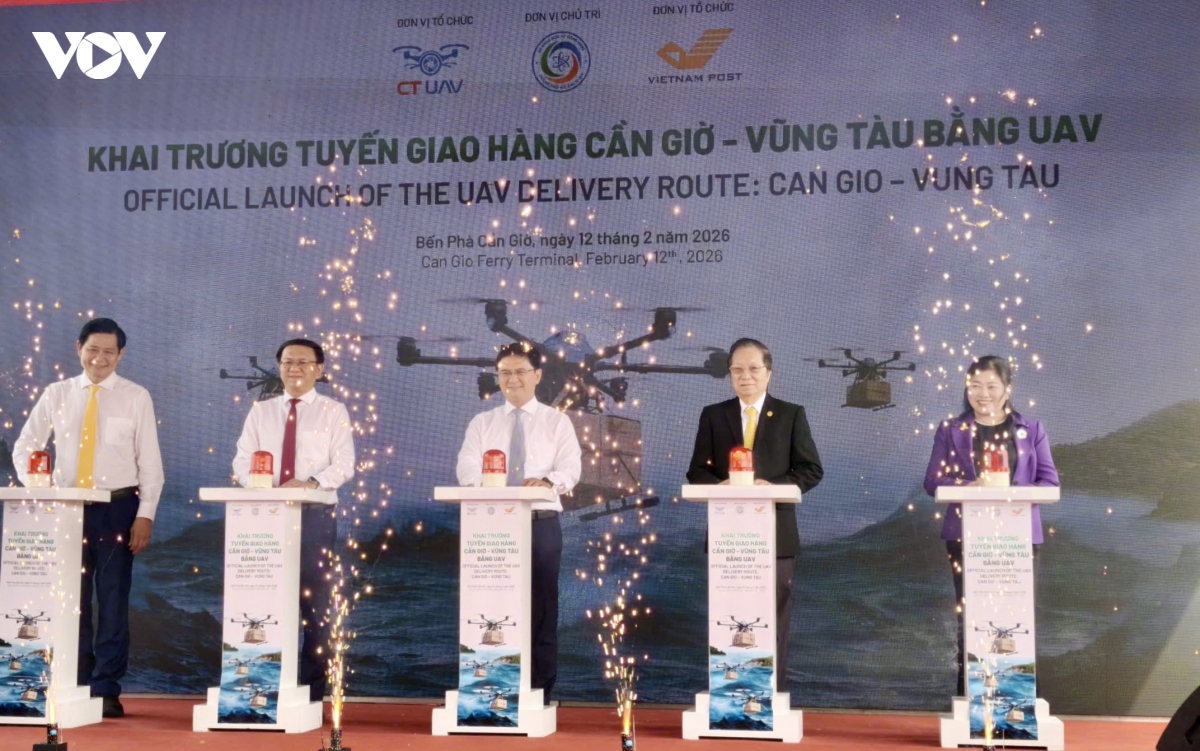 tphcm dua vao hoat dong tuyen giao hang xuyen bien dau tien bang uav hinh anh 1