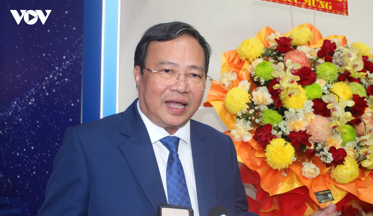 tay ninh cung co niem tin, but pha nam dau van hanh tinh moi hinh anh 2