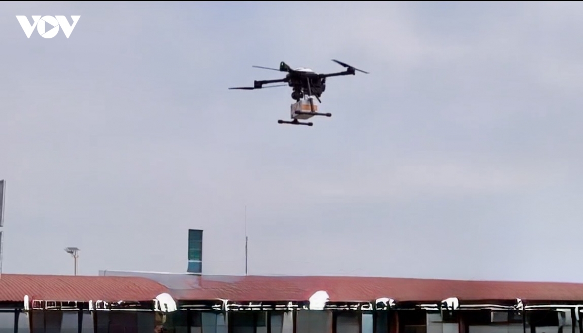 tphcm dua vao hoat dong tuyen giao hang xuyen bien dau tien bang uav hinh anh 4