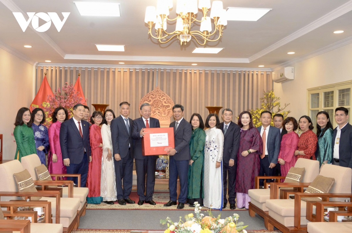 hinh anh tong bi thu to lam dang huong tai hoang thanh thang long va nha 67 hinh anh 4