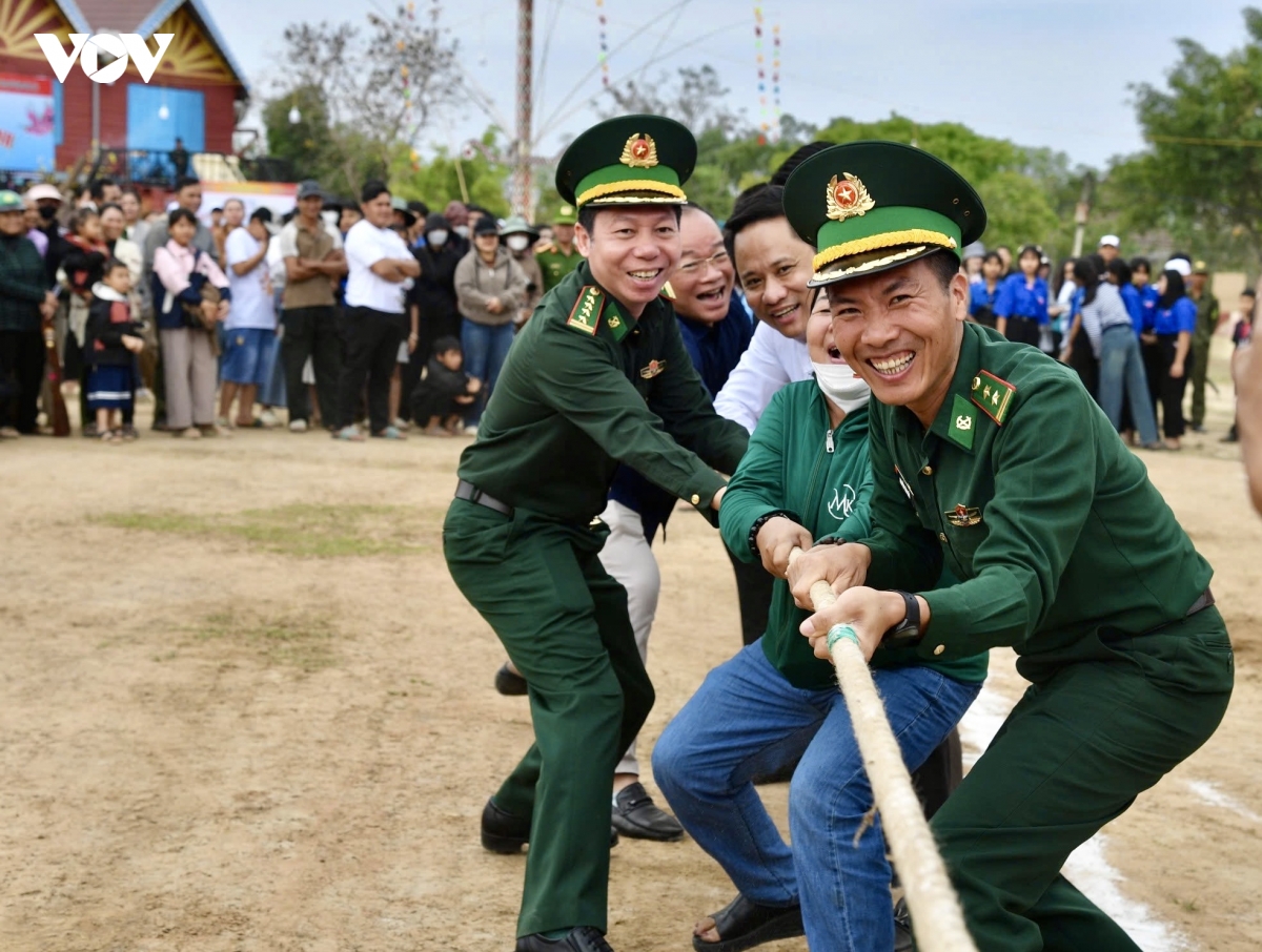  xuan bien phong am long dan ban lan toa nghia tinh noi bien cuong Dak lak hinh anh 9