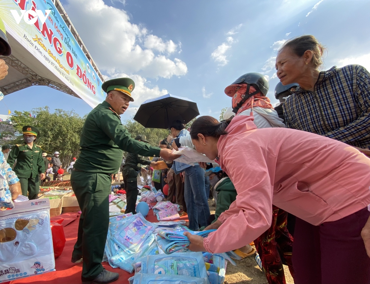  xuan bien phong am long dan ban lan toa nghia tinh noi bien cuong Dak lak hinh anh 4