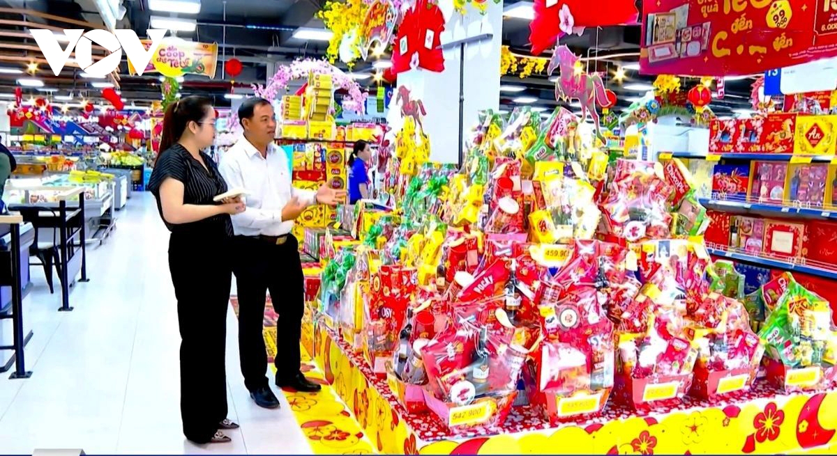 pm urges stable supplies, price control ahead of lunar new year picture 1