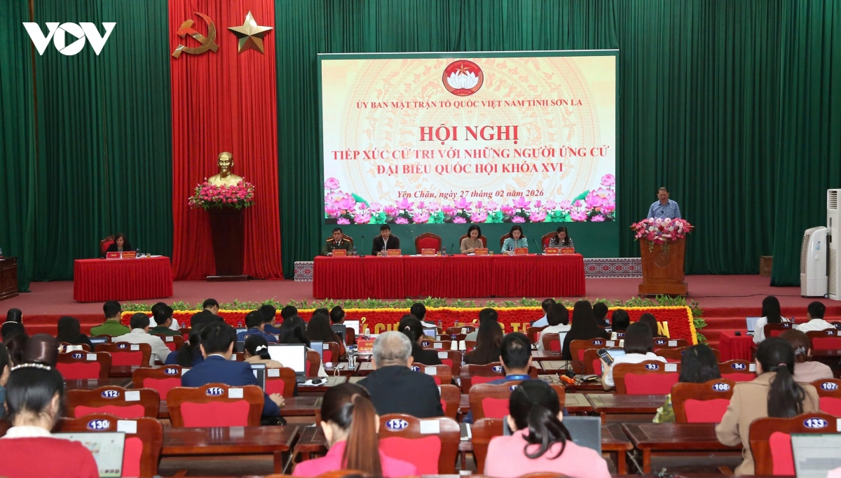 nguoi ung cu dai bieu quoc hoi khoa xvi tiep xuc cu tri son la hinh anh 1