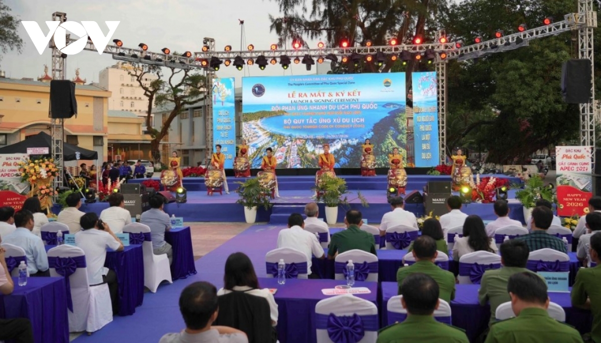 Phu Quoc launches rapid response team, multilingual QR system