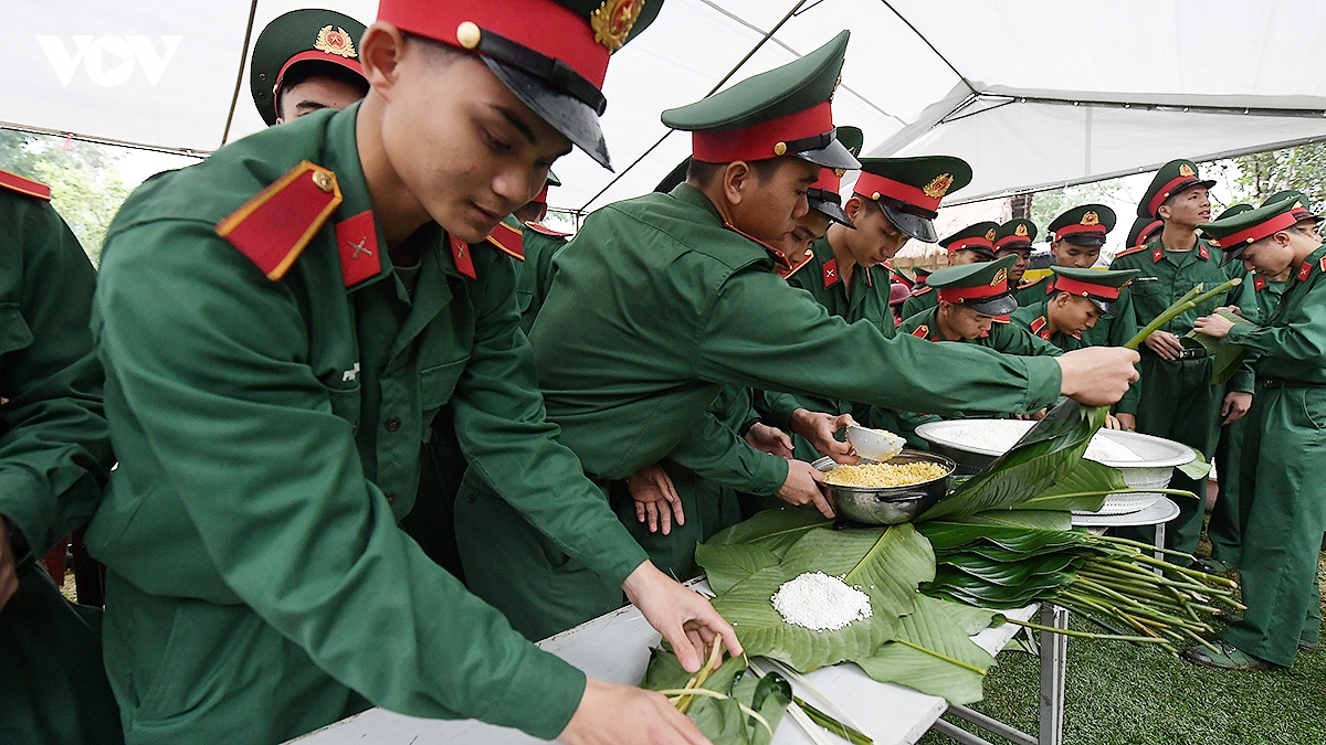 dung cay neu, goi banh chung va trao qua tet tai lang van hoa - du lich hinh anh 9