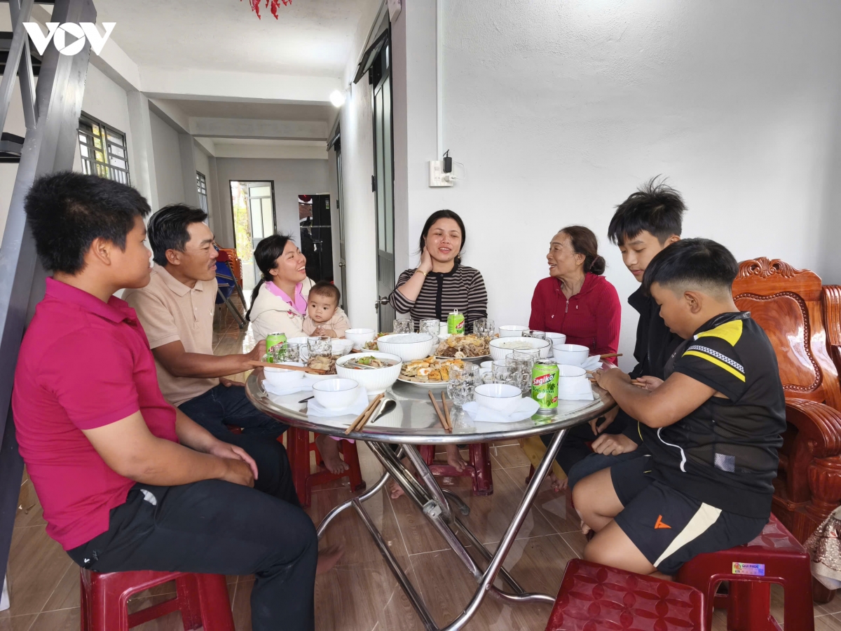 tat nien trong ngoi nha quang trung o ron lu hoa thinh hinh anh 5