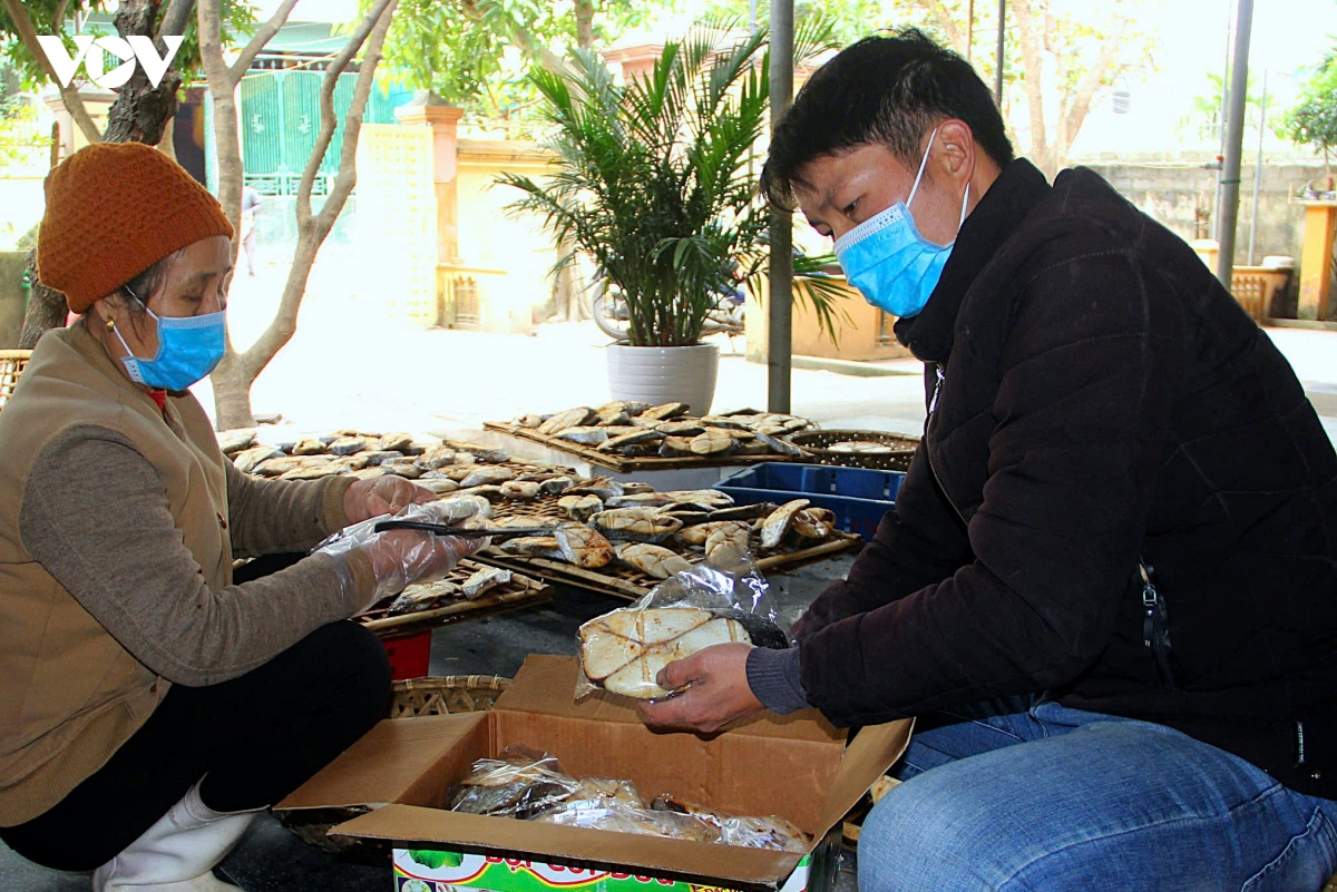 lang nuong ca xu nghe tat bat ngay ap tet hinh anh 10