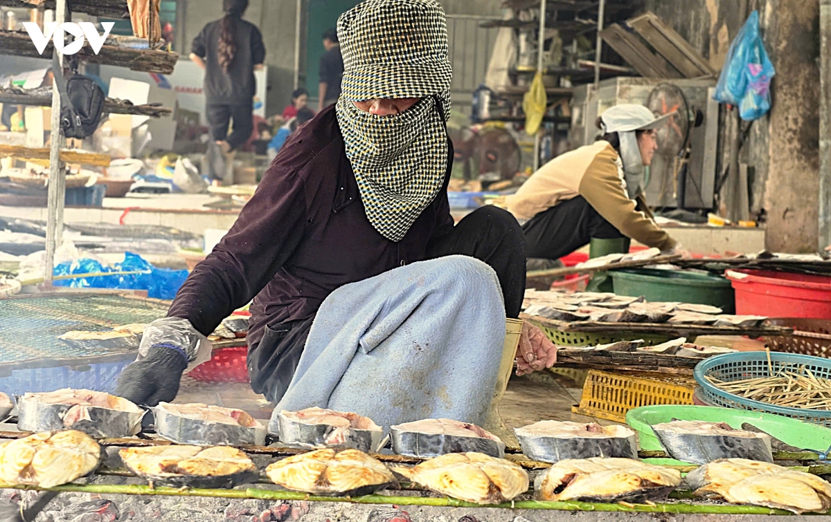 lang nuong ca xu nghe tat bat ngay ap tet hinh anh 11