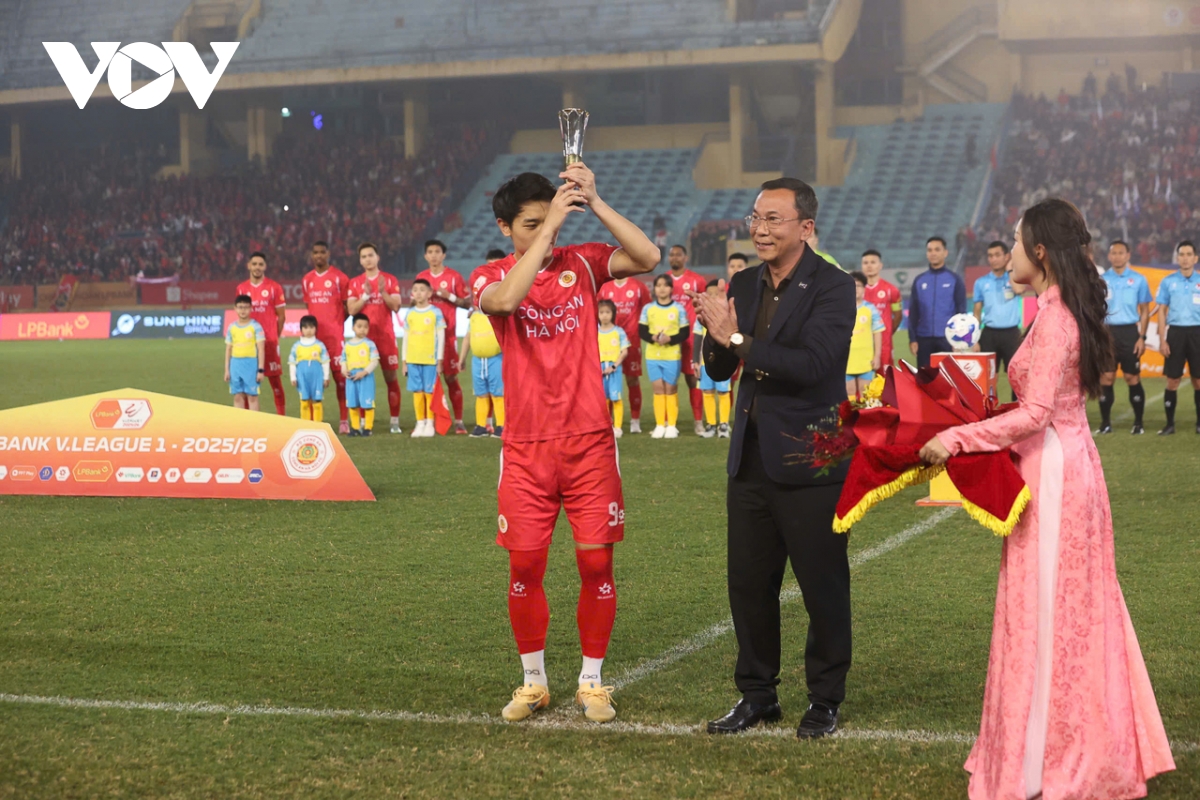 ket qua bong da viet nam hom nay 1 2 cahn thang kich tinh ninh binh hinh anh 17