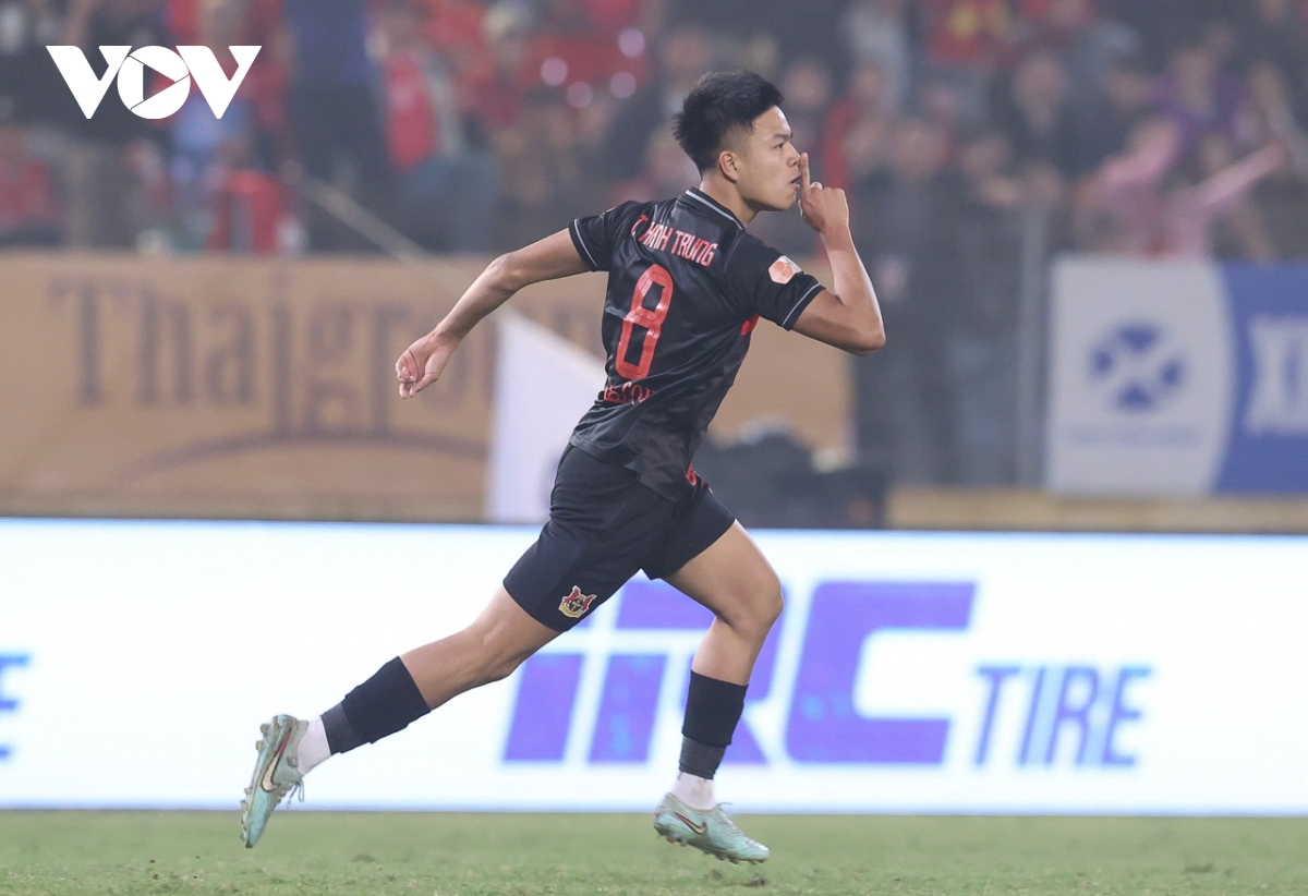 ket qua bong da viet nam hom nay 1 2 cahn thang kich tinh ninh binh hinh anh 27