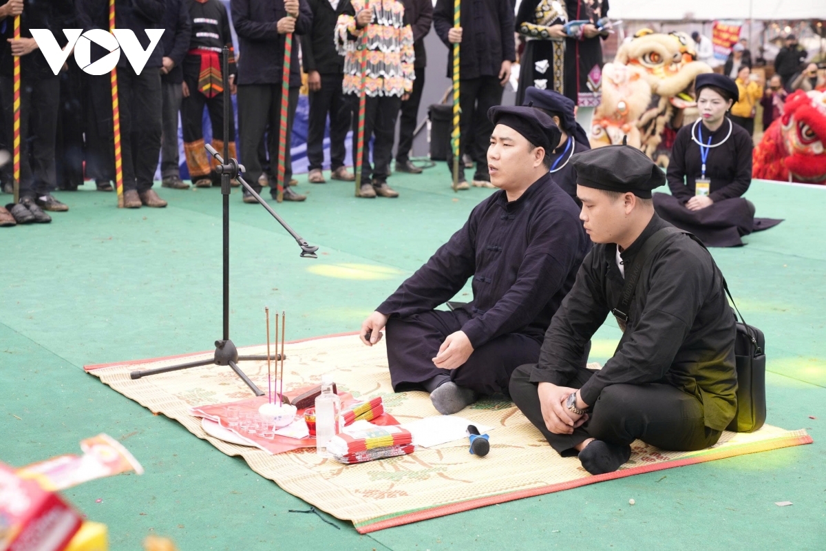 le hoi long tong khoi dau xuan moi cua dong bao vung ho ba be hinh anh 3