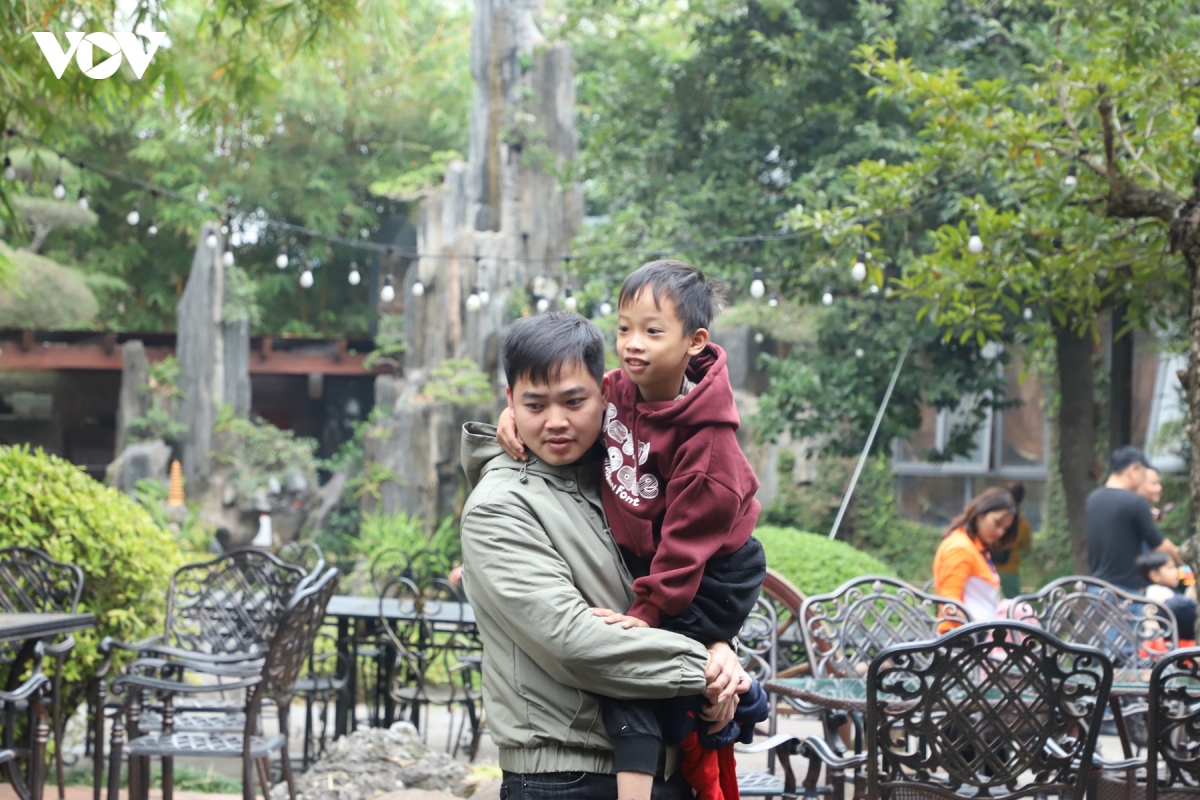  xuan am ap - tet se chia voi tre bai nao o ninh binh hinh anh 4