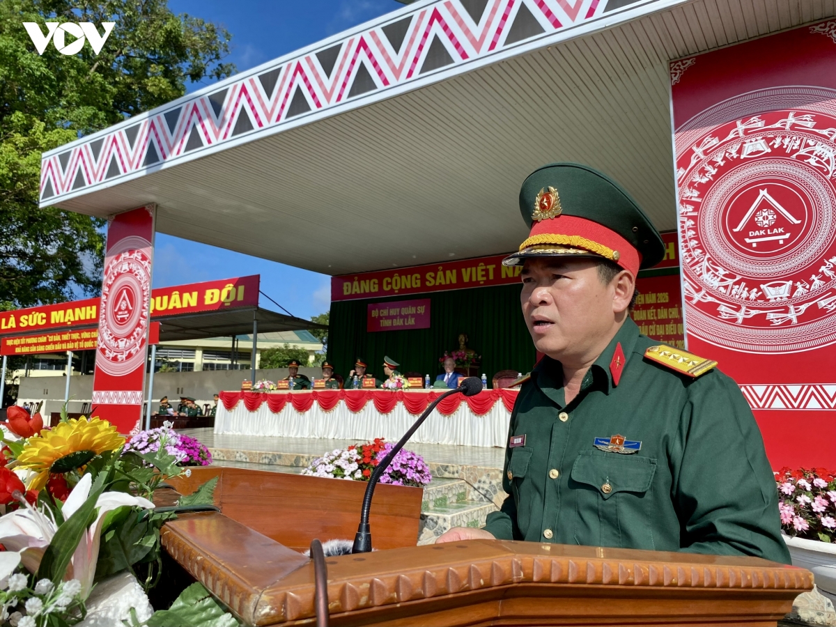 bo chi huy quan su tinh Dak lak ra quan huan luyen va thi dua trong dot bau cu hinh anh 4