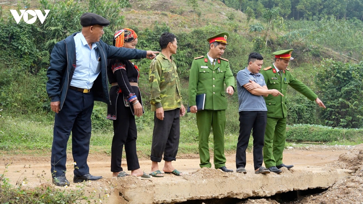 nguoi giu lua ban dao khe Dat hinh anh 1