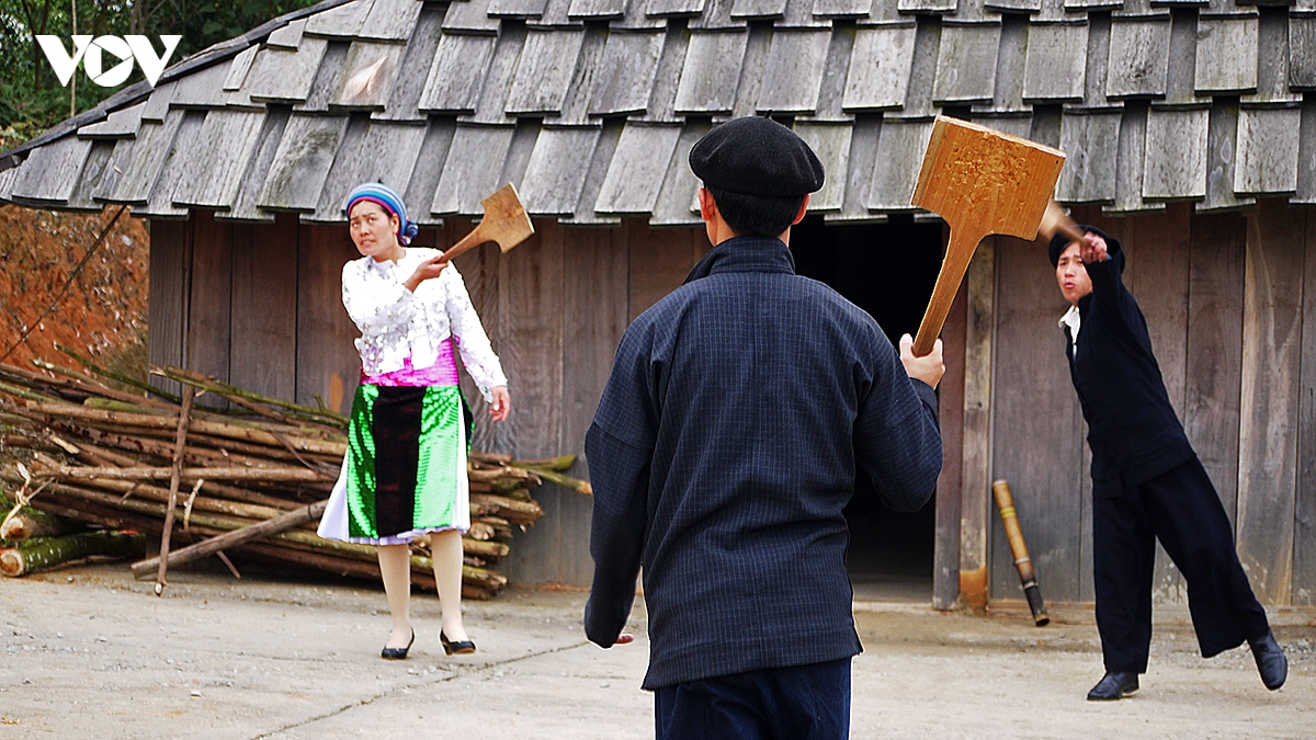 tro choi dan gian doc dao cua cac dan toc vung cao tay bac hinh anh 1