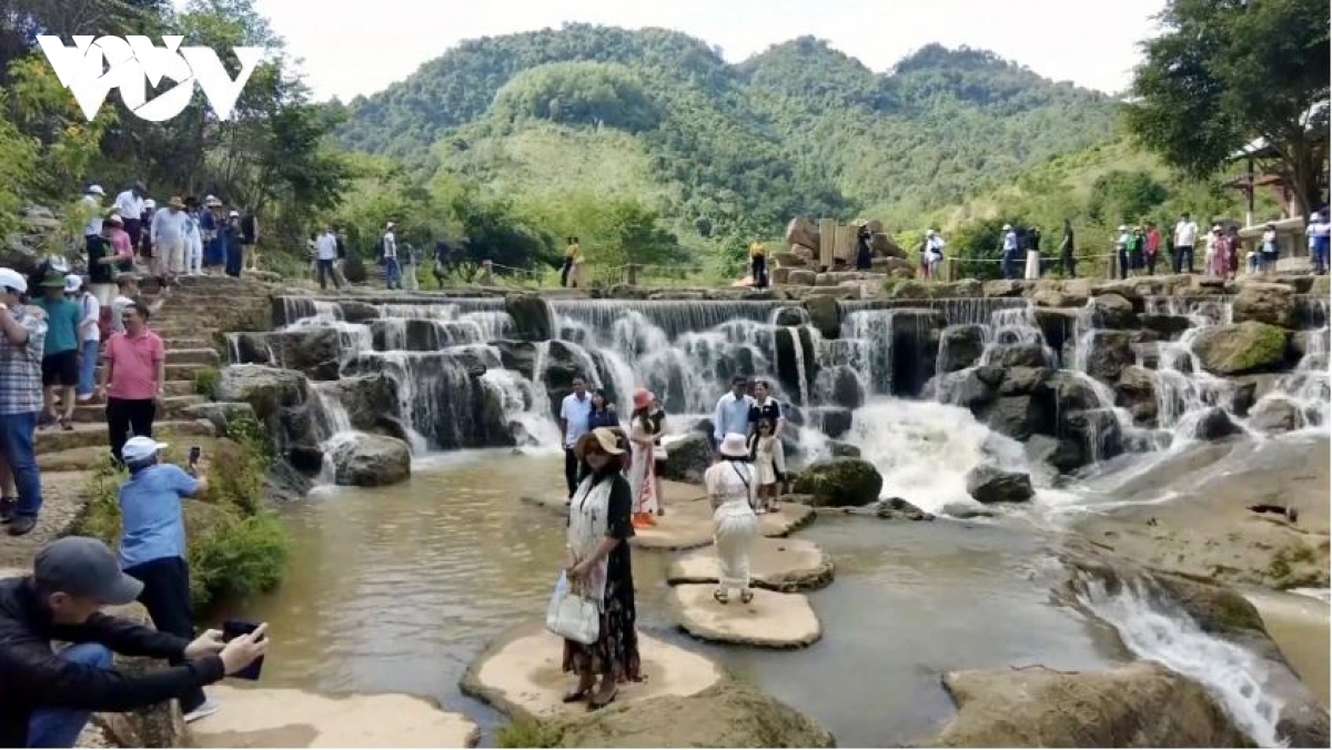 son la don gan 300.000 luot du khach trong ky nghi tet 2026 hinh anh 1