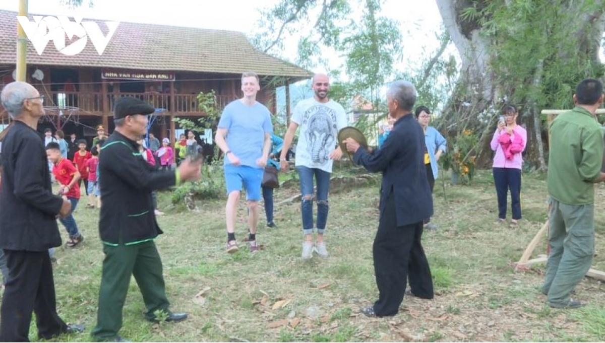 son la don gan 300.000 luot du khach trong ky nghi tet 2026 hinh anh 4