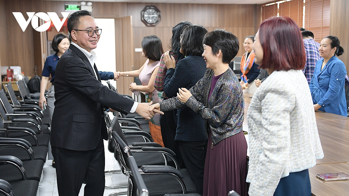 pho tgD vov pham manh hung tham, dong vien cac don vi truc san xuat chuong trinh tet hinh anh 3