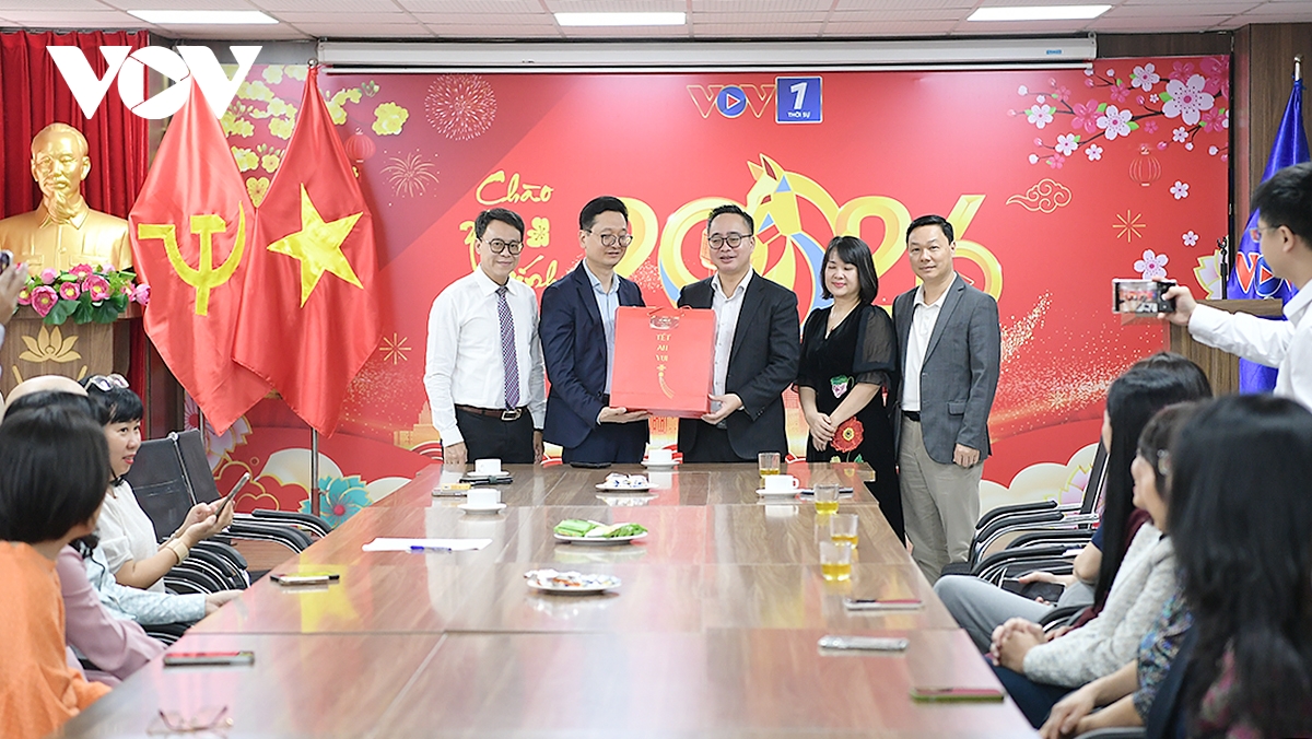 pho tgD vov pham manh hung tham, dong vien cac don vi truc san xuat chuong trinh tet hinh anh 5