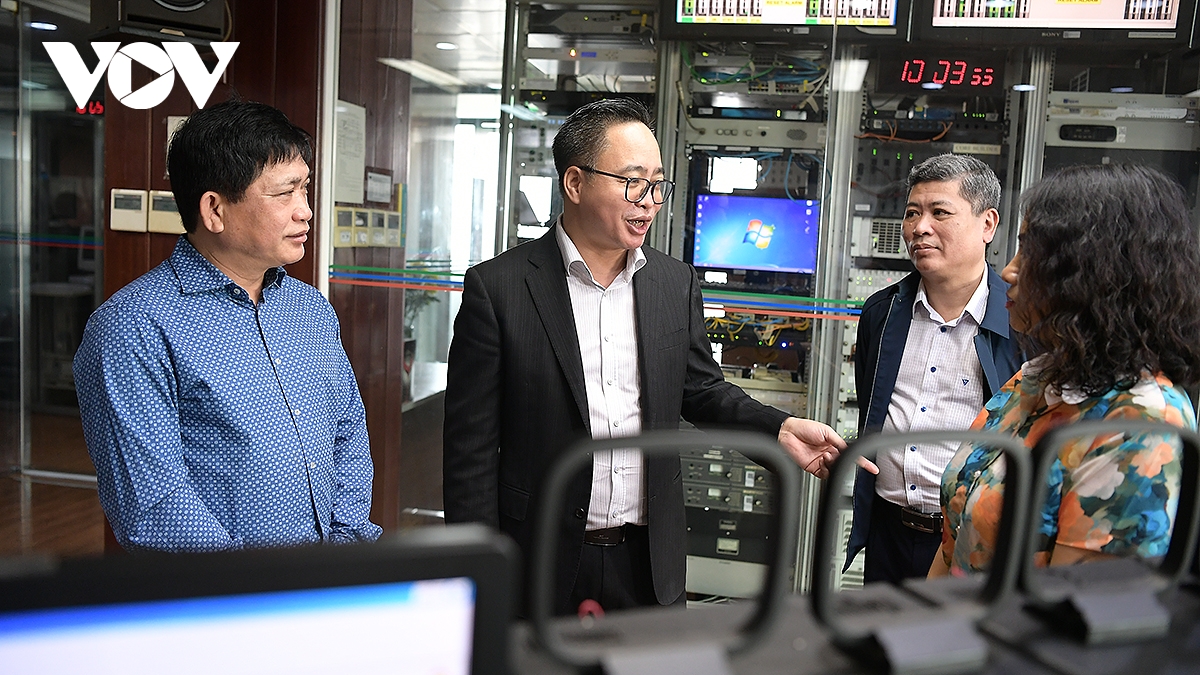 pho tgD vov pham manh hung tham, dong vien cac don vi truc san xuat chuong trinh tet hinh anh 6