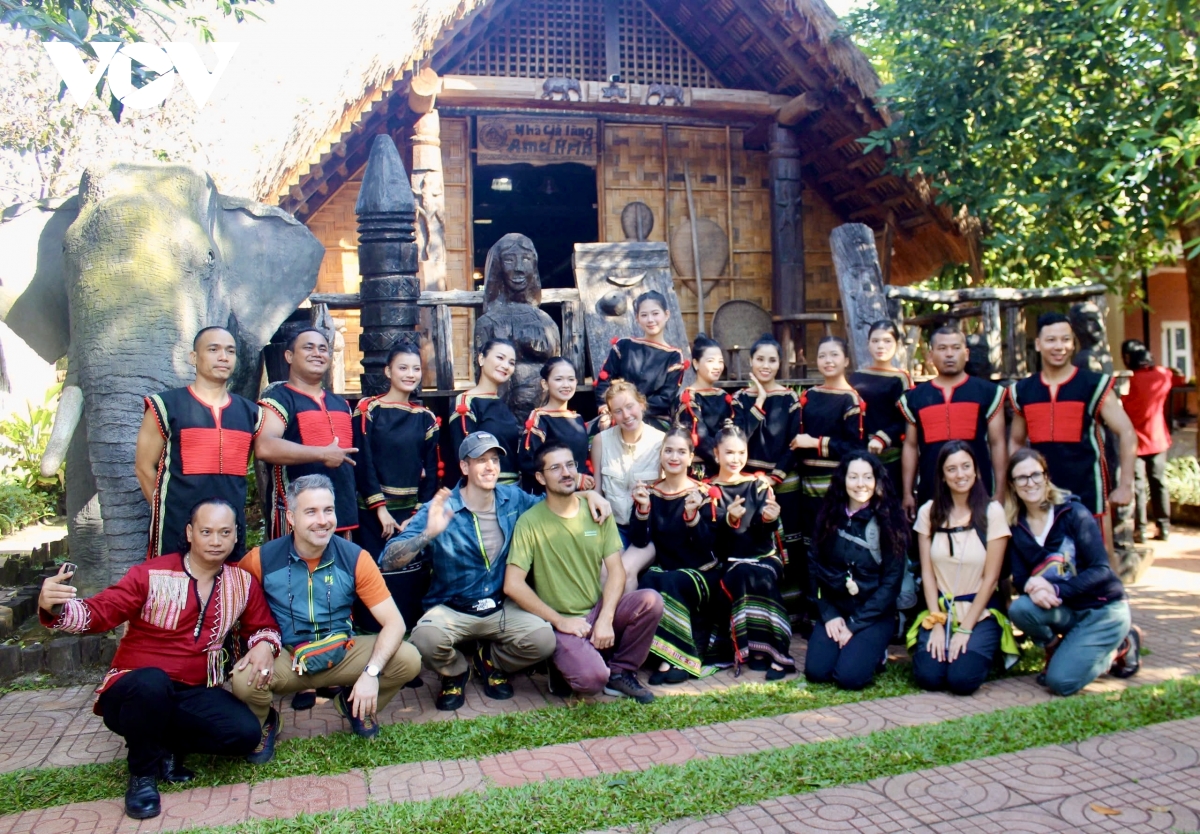 Những buôn làng hạnh phúc nơi đại ngàn Đắk Lắk