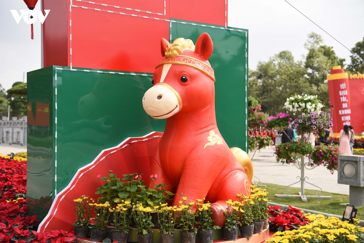 Duong hoa xuan kinh bac, bac ninh thu hut khach dip tet binh ngo 2026 hinh anh 10