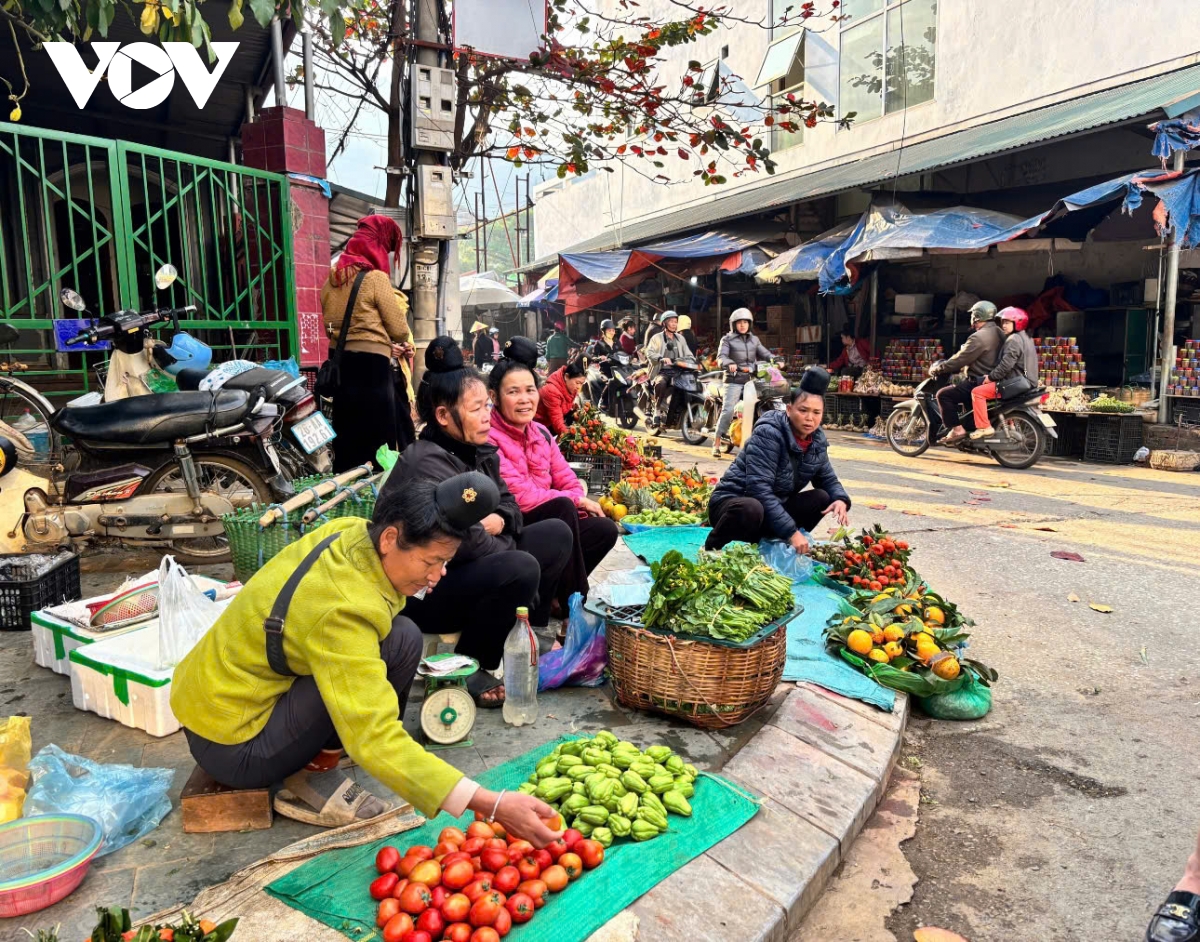 son la tang cuong kiem soat thi truong ngay giap tet hinh anh 4