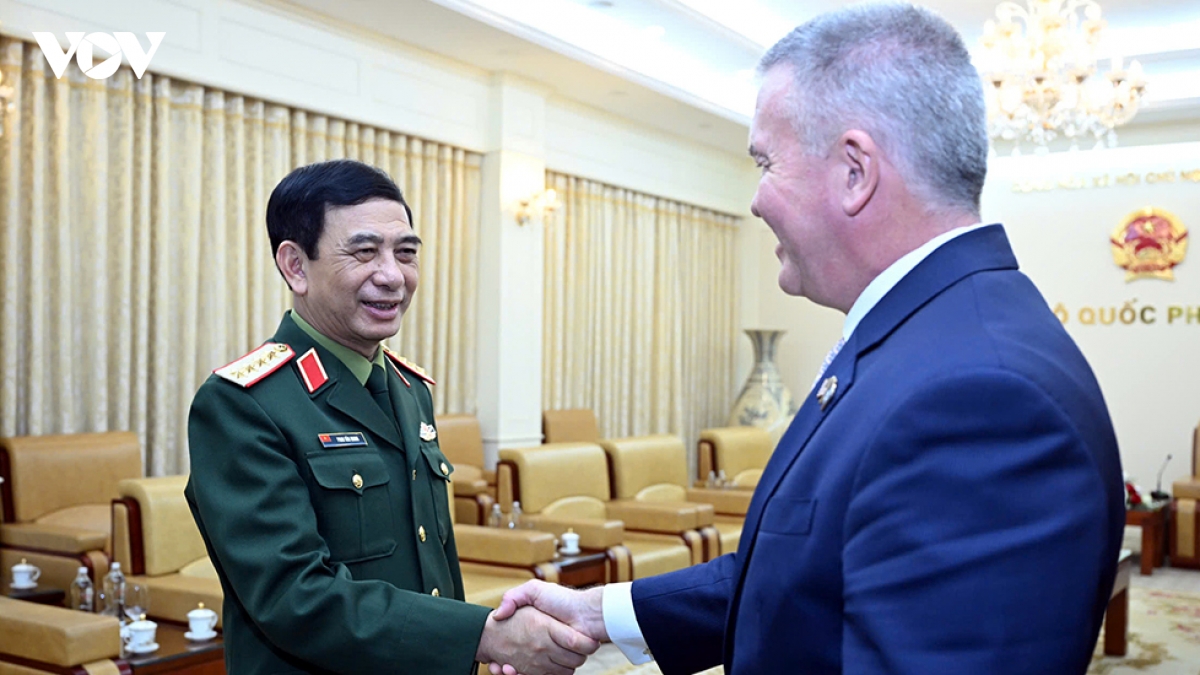 Dai tuong phan van giang tiep tro ly ngoai truong hoa ky hinh anh 2