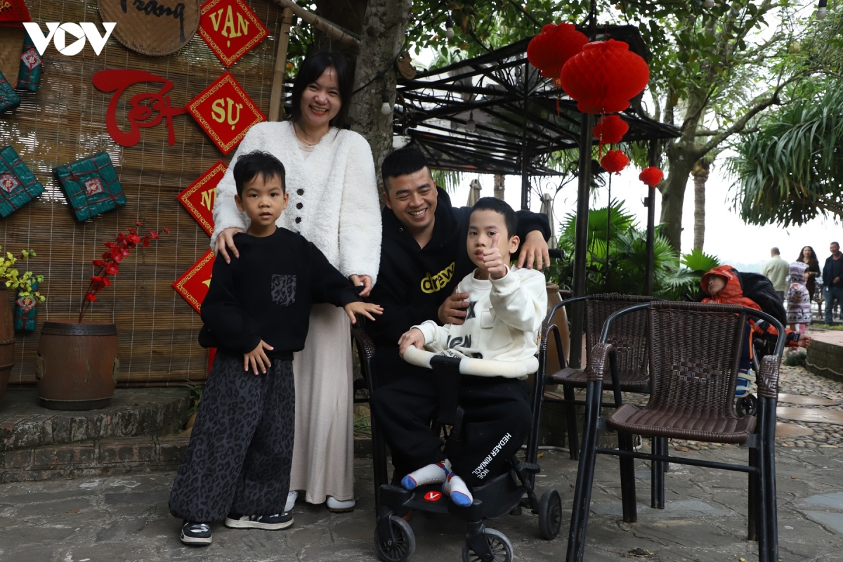  xuan am ap - tet se chia voi tre bai nao o ninh binh hinh anh 5