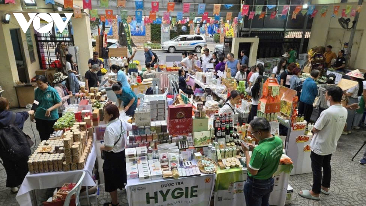 Đưa “Tết Xanh - Quà Việt” vào trung tâm TP.HCM