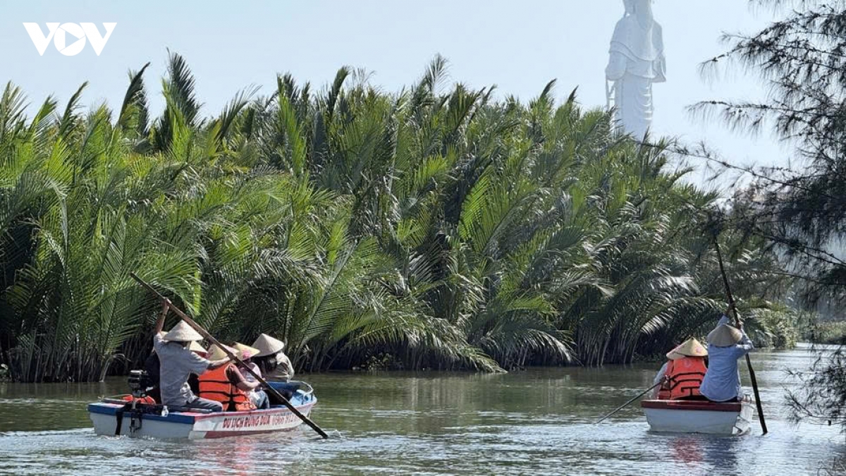 du xuan rung dua nuoc tinh khe trai nghiem mien xanh giua long di san hinh anh 3