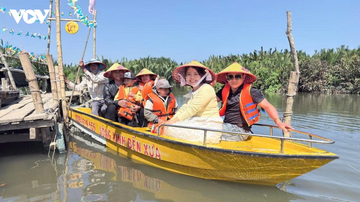 du xuan rung dua nuoc tinh khe trai nghiem mien xanh giua long di san hinh anh 7