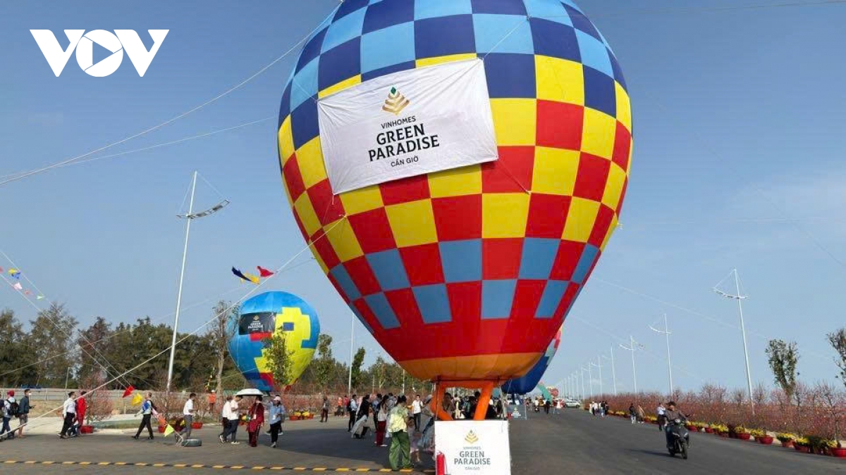 Rộn ràng Lễ hội chào xuân ở Vinhomes Green Paradise Cần Giờ