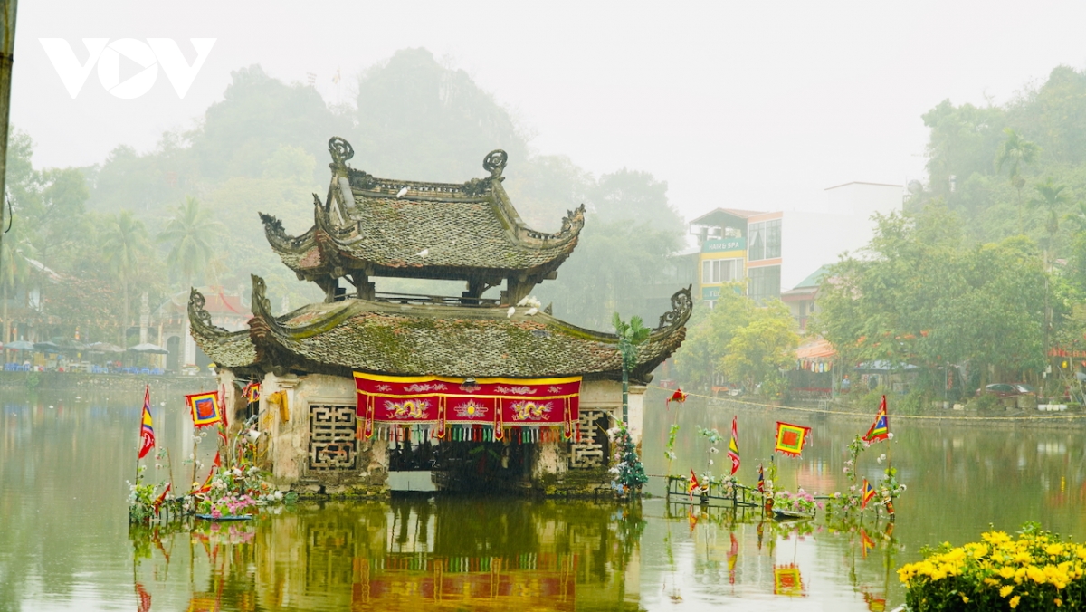 Du xuân Chùa Thầy đầu năm Bính Ngọ: Tìm về miền linh thiêng xứ Đoài