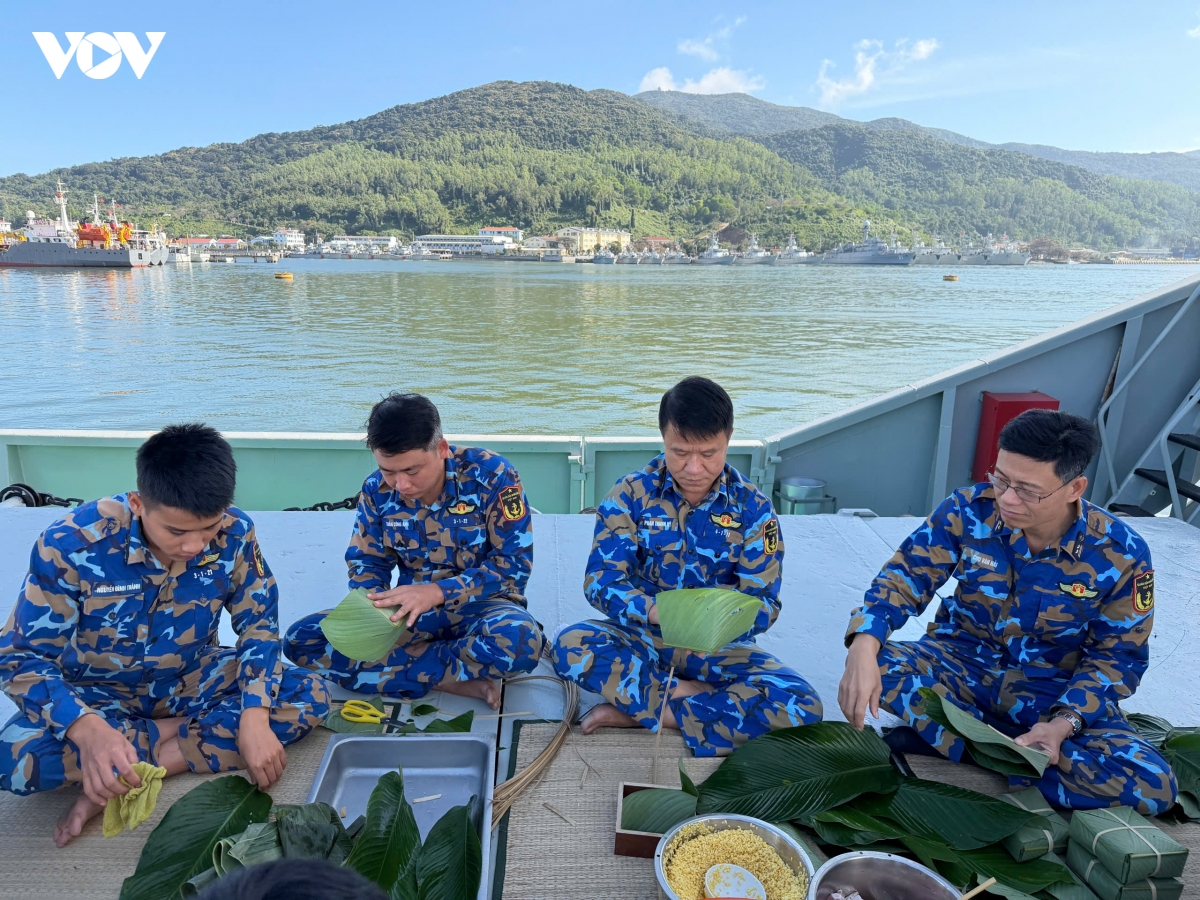 lu doan 161 cham lo tet cho can bo, chien si, vung vang giu bien ngay xuan hinh anh 2
