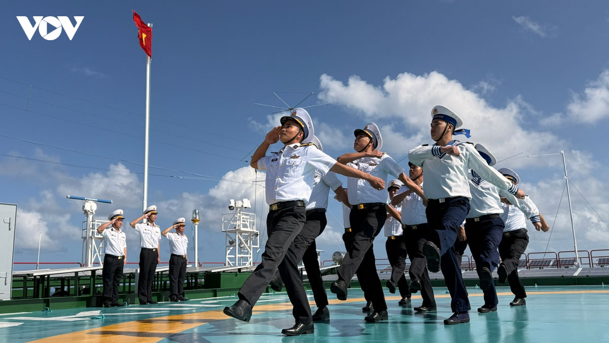xuan san sang chien dau, giu binh yen cho to quoc ven toan ky 5 hinh anh 7