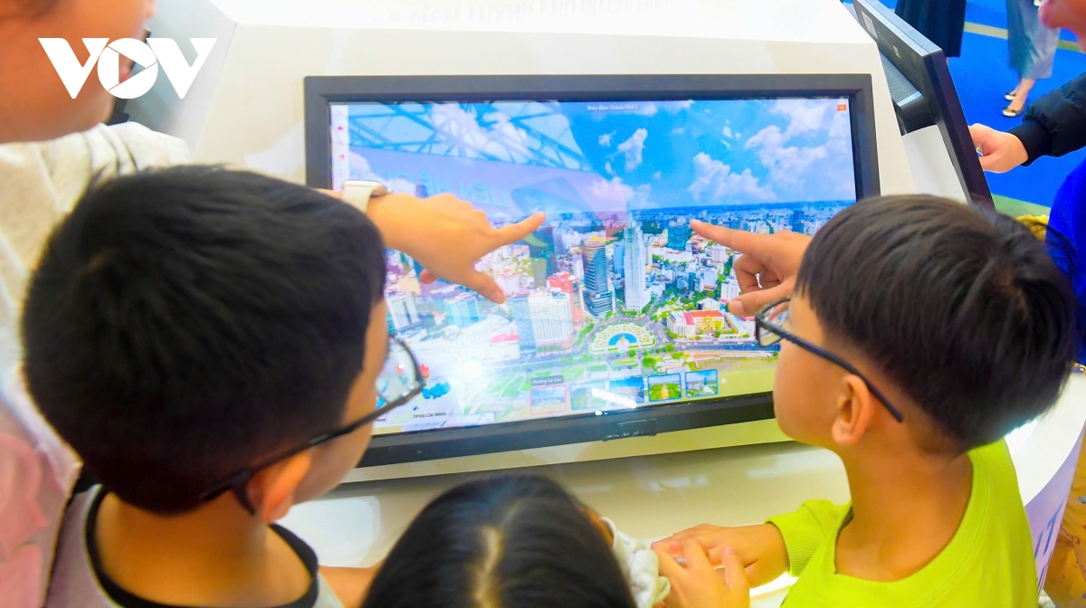 Chuyển đổi số lan tỏa mạnh mẽ tại Hội chợ Quốc gia Mùa Xuân 2026