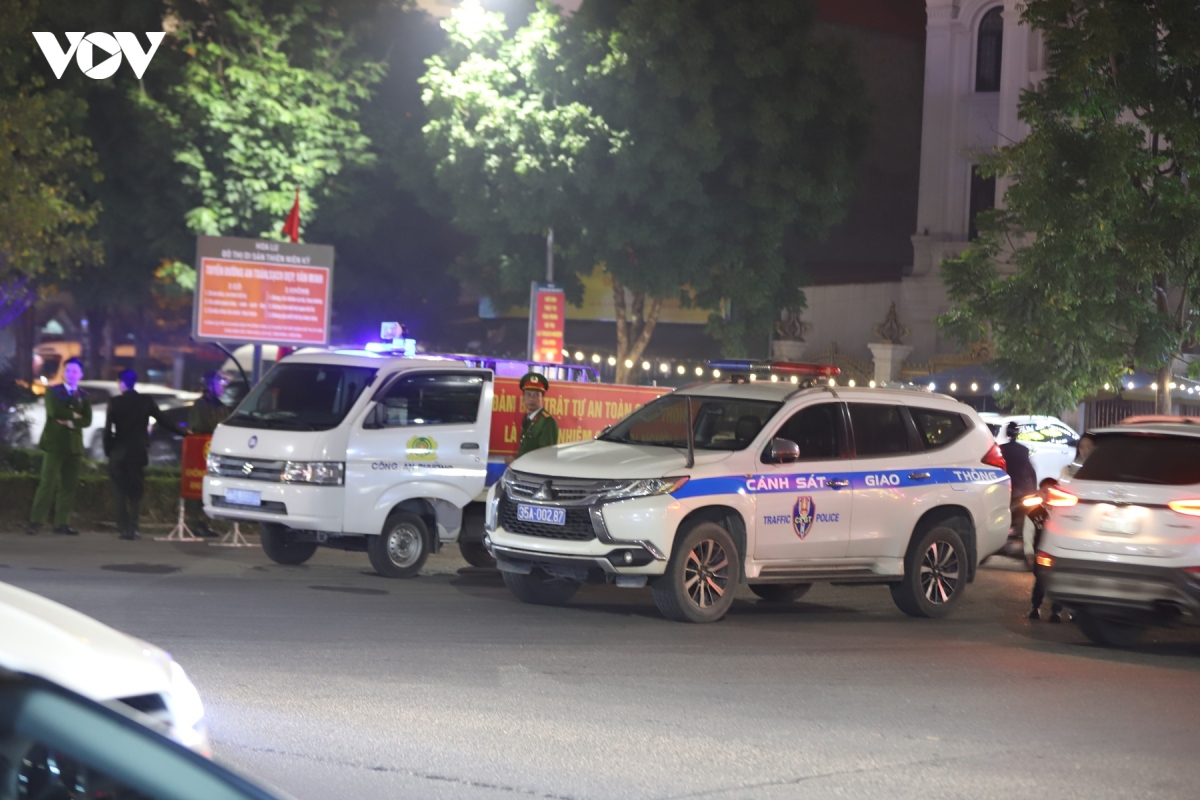 check-in pho co hoa lu, ninh binh ve dem dip tet binh ngo 2026 hinh anh 18