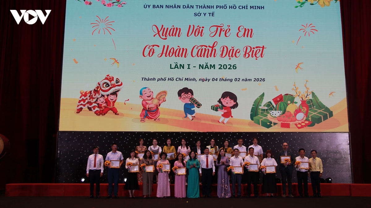 chuong trinh xuan voi tre em, viet tiep uoc mo cho nhung manh doi khiem khuyet hinh anh 3