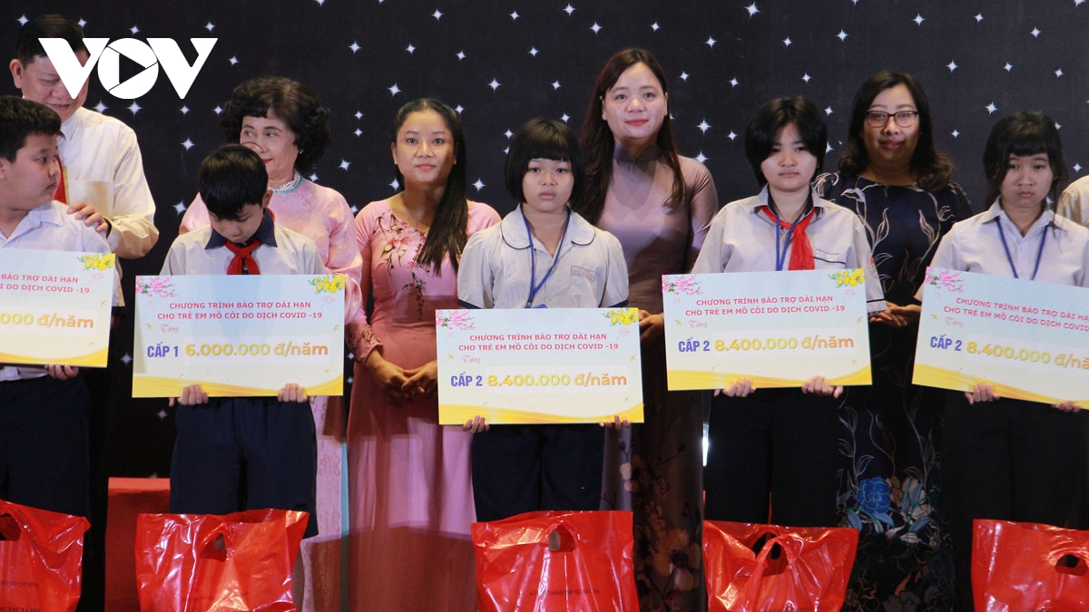 Chương trình Xuân với trẻ em, viết tiếp ước mơ cho những mảnh đời khiếm khuyết