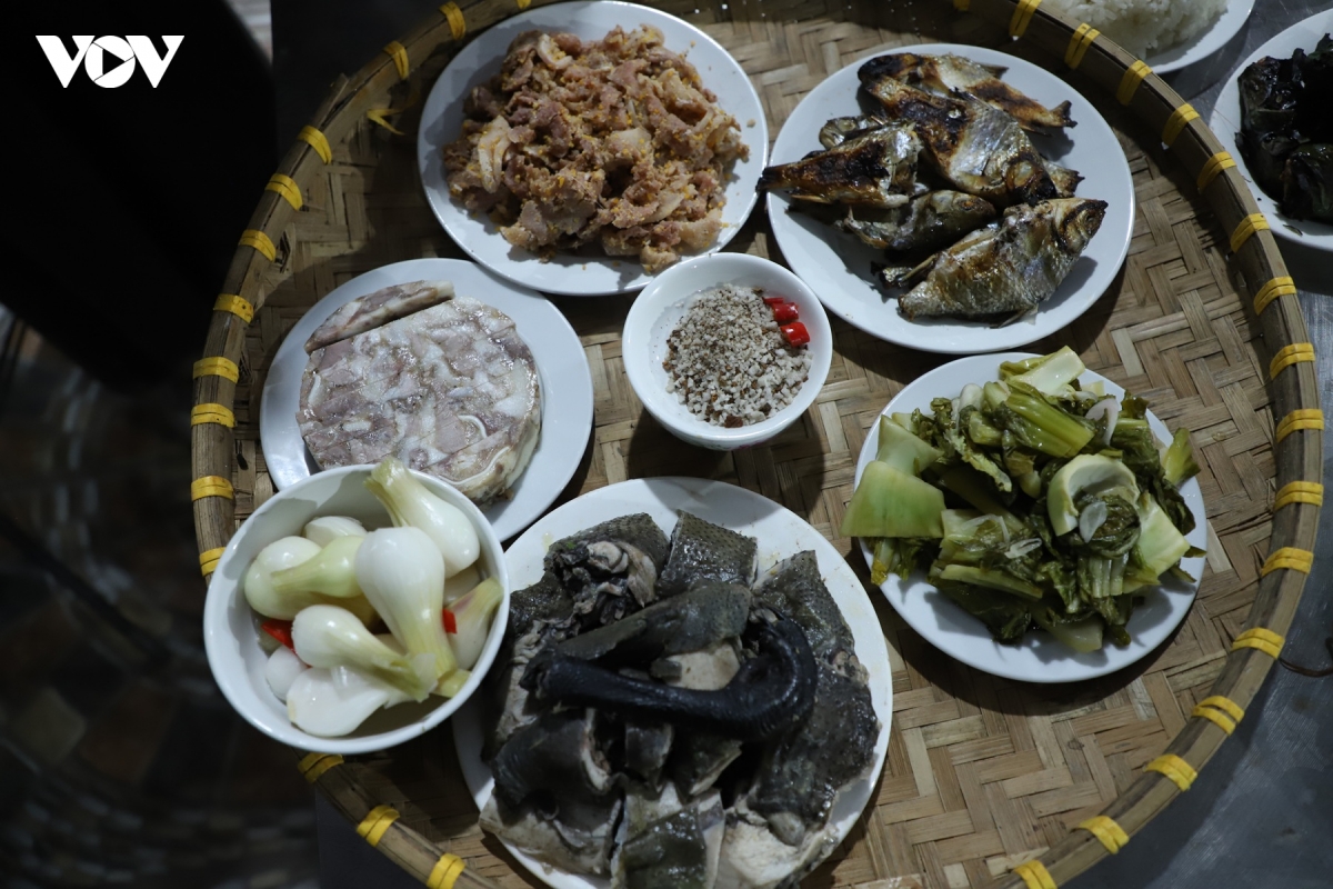 bep lua ngay xuan va mam co tet cua nguoi muong o cuc phuong, ninh binh hinh anh 7