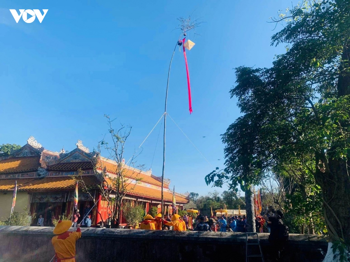 giu hon tet xua trong nep nha hue hinh anh 5