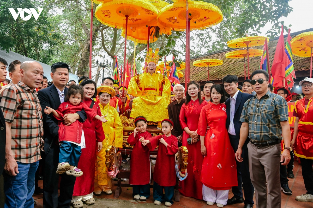 Den sai va nghi le ruoc vua song doc nhat vo nhi hinh anh 23